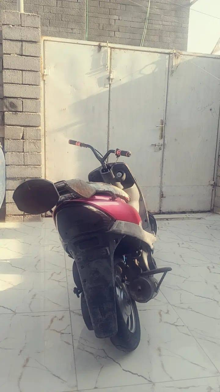 السلام عليكم دراجه ماكس قجمه مكينه ناعمه مفتوحه نهضه معدل حلو كهربائيا شغاله درجة عوزه بس باتري سلف شغله هندر غراض موجوده سعر 500 وبيهه مجال مكاني القرنه الشرش هذه رقم *********** موجود وتساب ورصيد 👍🏿

