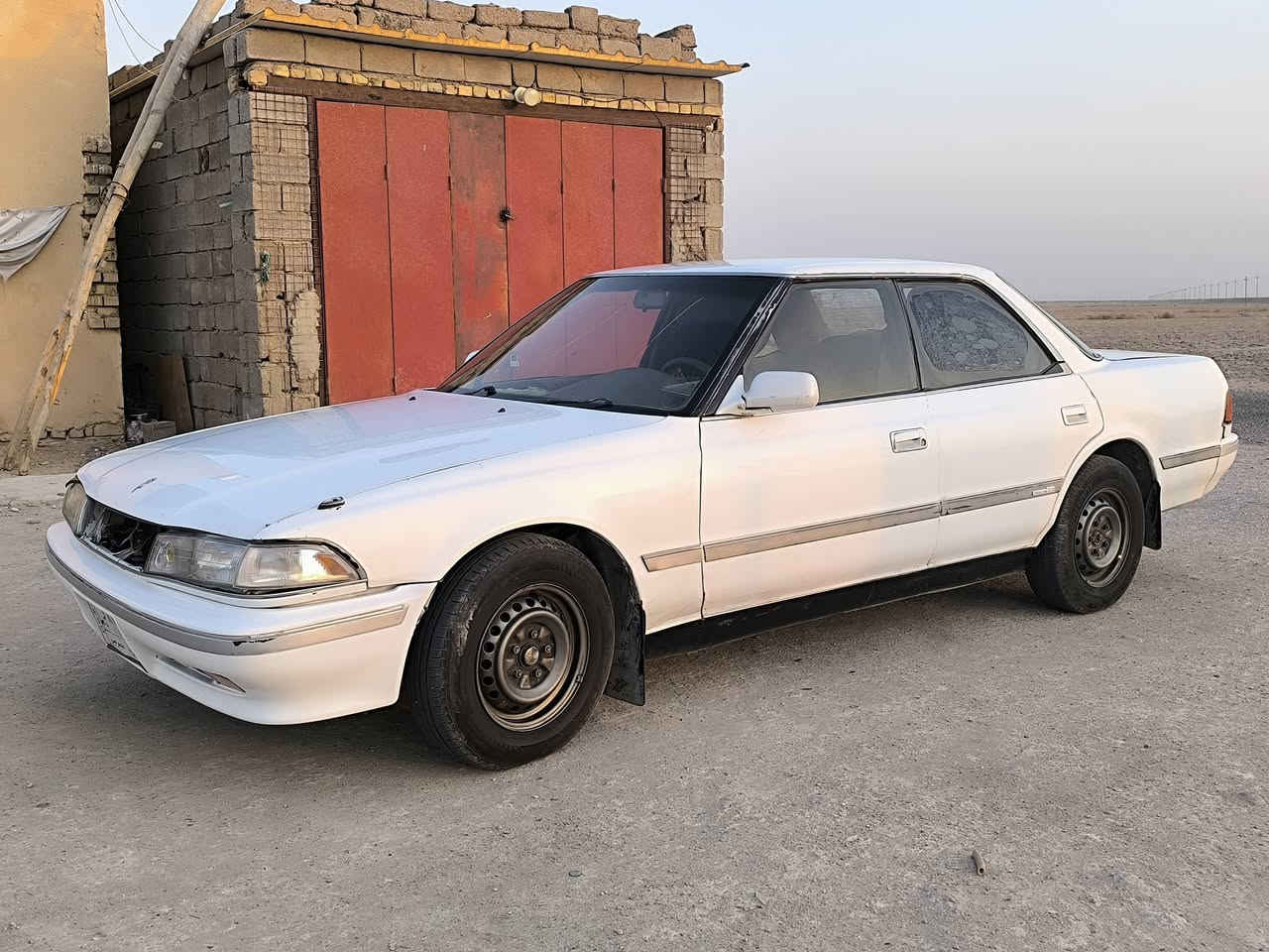 مارك تو مسطره 1991 
سياره تحويل ثاني يوم 
محرك ونجي جيد وكير جديد 
1 تبريد شغال 🥶
2 دوشكه ارضيه جديده مع عزل 
3 شاشه جديد مع دمام صوته كلش حلوه 
4 طخم تاير جديد 
5 جنطه السياره مدوشمه بل كامل 
السياره توني مسويه وجاهزه للاخير 
سعر السياره 45 بيه مجال 
متواجد وتساب ***********
