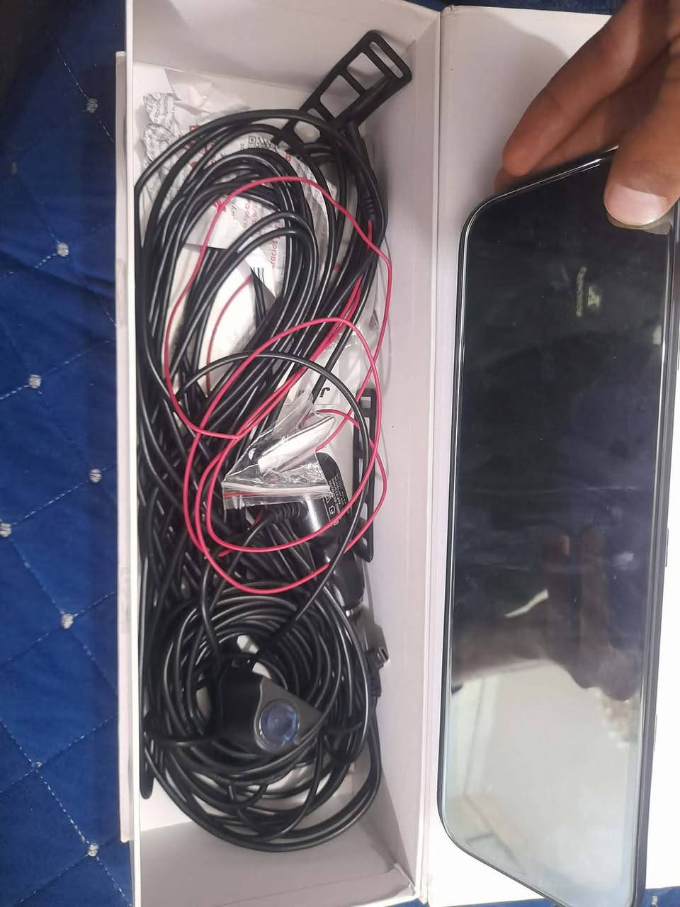 داشكام ما اعرف بيهن تجي تفحصه وشوفه اذا يفيدك هاذه رقمي***********
