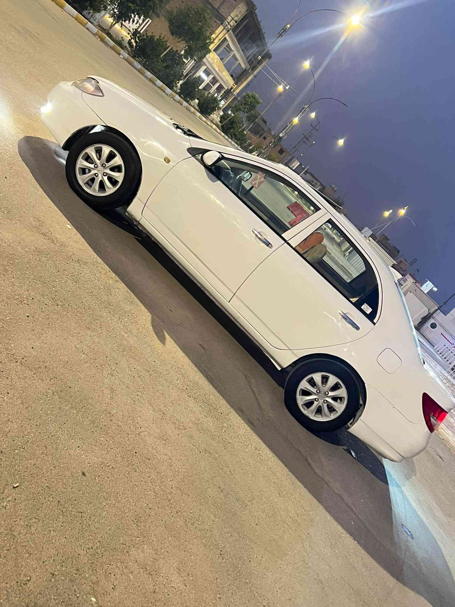 السلام عليكم 
بي واي دي F3 سنويه ل ٢٠٣٠ وهزه جديده تحويل 
جاهزه مكينه وكير لانسر اوتو مكفولات 
تبريد ثلج حداديه وره وكدام تخم تاير وكهربائيات عام شغاله 
مكفوله من ضربه وتبديل بيه رشات صبغ اثر اخياس 
سعره ٥٢ 
مكان سياره بناصريه 
*********** ت
