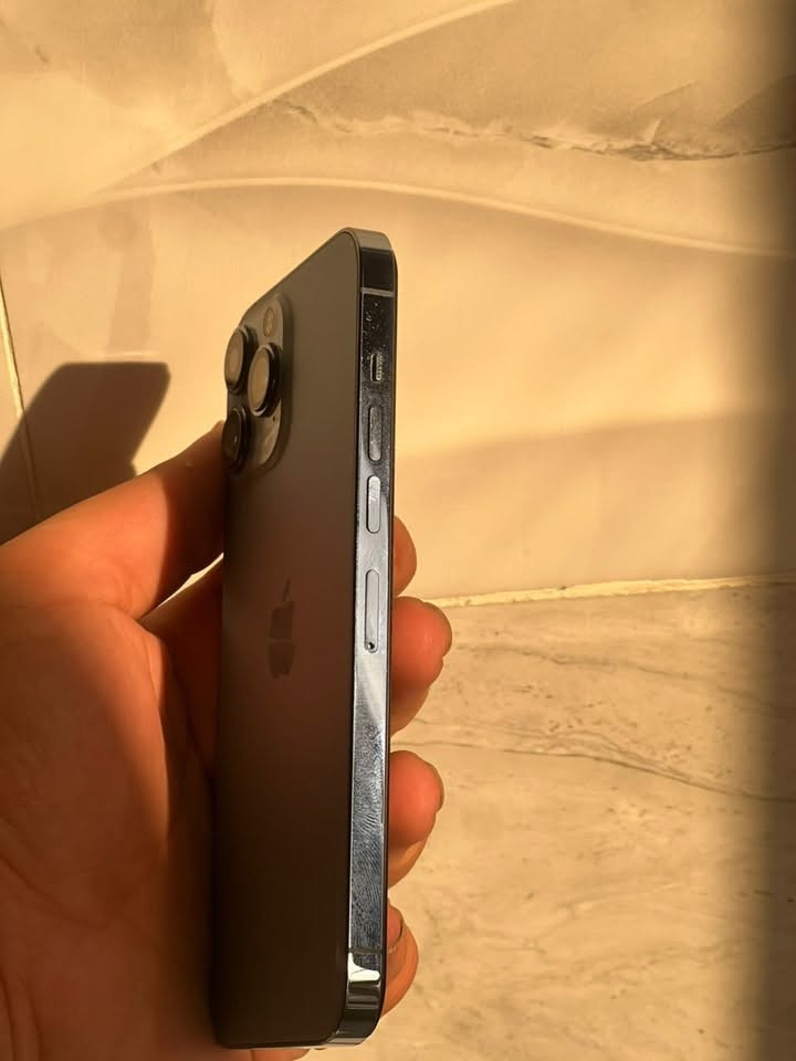 سلام عليكم 
iPhone 13 Pro Max 
ذاكره 128 
بطارية 100 
مبدل شاشة اصليه 3 خيارات 
فيس إيدي شغال 
تك سيم 
جهاز نضيف كدام العين 
سعر ٤٩٥وبي مجال بسيط 
استفسار اكثر اتصل
*********** واتساب 
 ا 
مكاني موصل ايسر
