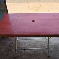 طاولة طعام • ١٠٠ • حله قرب معمل سكر