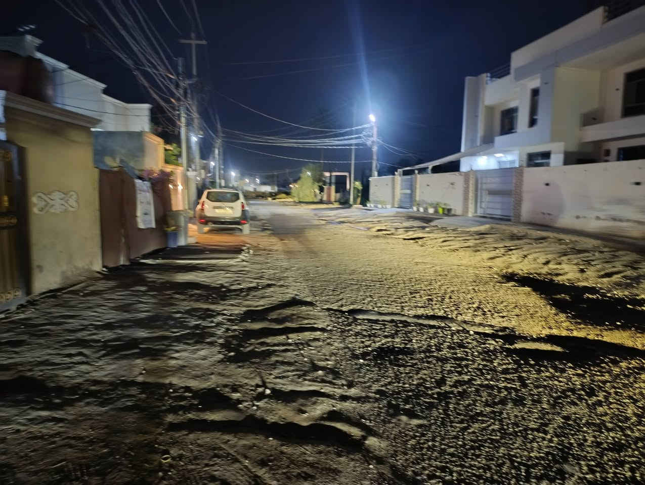 ١٠٠م • شارع ١٧ • سند ٢٥
