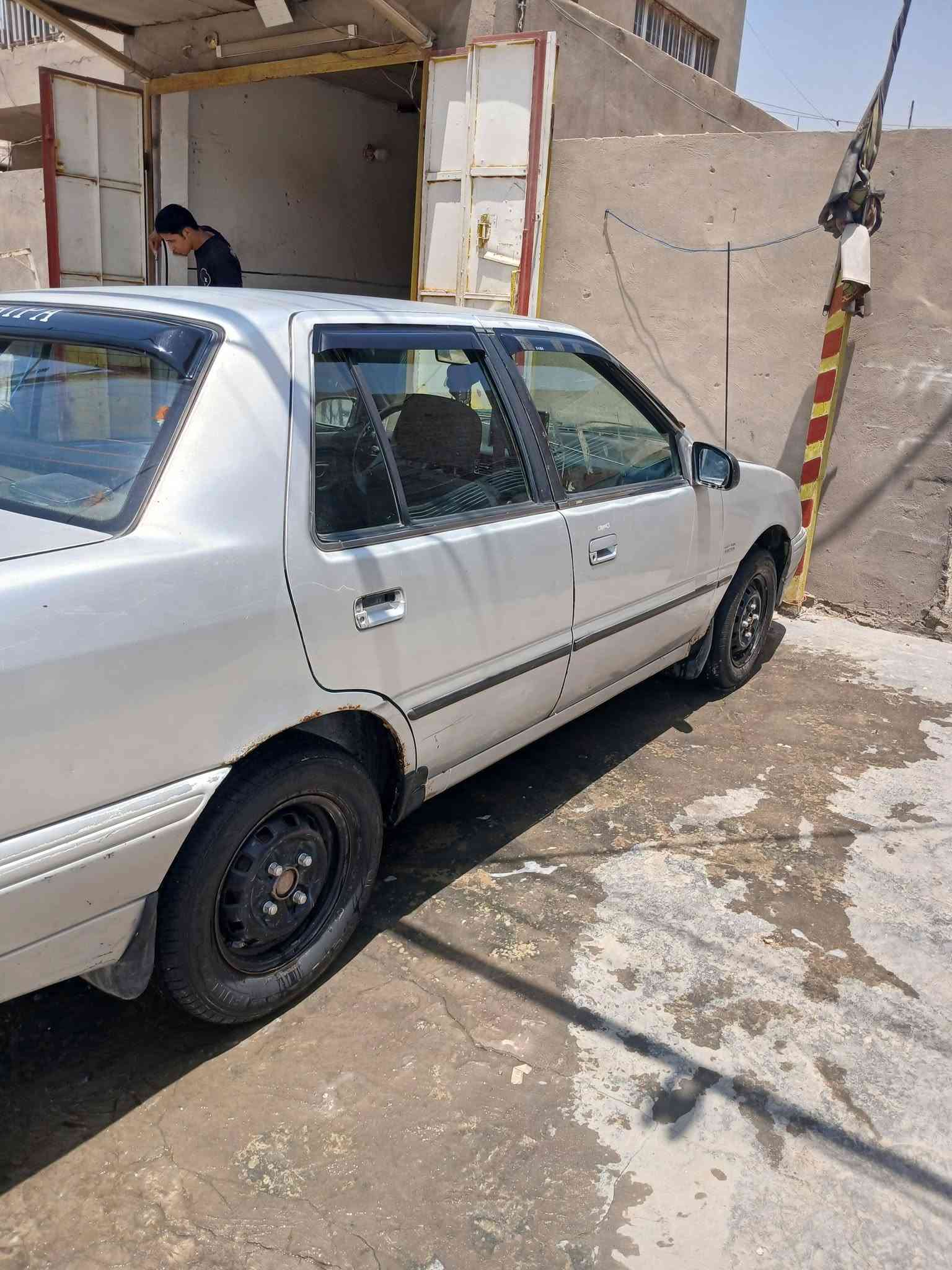 هونداي اكسل للبيع موديل 94سنويه جديده وبسمي كيرعادي تبريد شغال شواصي جدد السعر25مكان بغداد الامين رقم التليفون ***********
