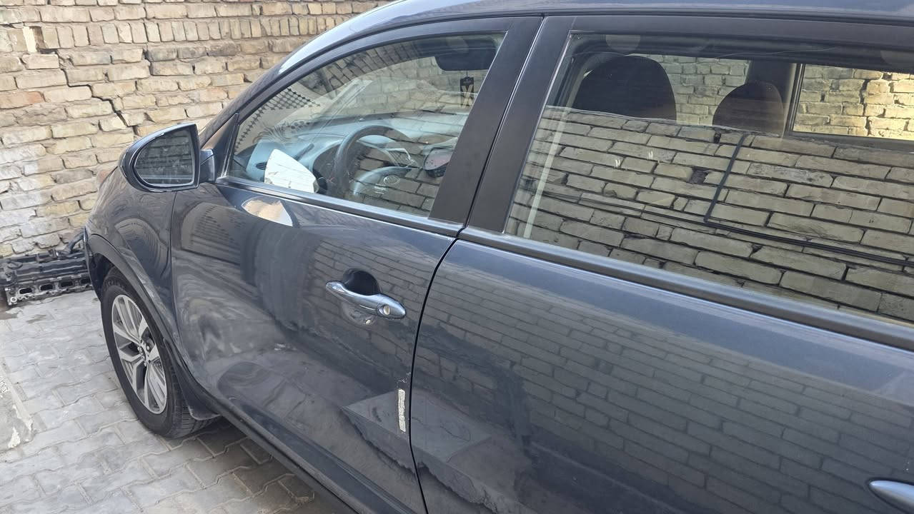 السلام عليكم
سبورتج 2016 وارد امريكي Gdi محرك 2400 

محرك مكفول

تبريد قطعتين

تخم تايرات جديد

صدر جديد

السونار موجود بالصور
مكاني بغداد الشعلة

السعر 130

للاستفسار ***********
