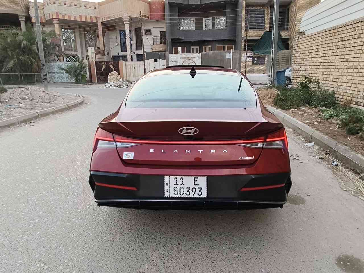 النترا وراد امريكي 2025
حره رقم بغداد بأسمي 
السيارة لمتد اعلى مواصفات 
محرك 2000 دوش ماشية 20 الف 
فووول مواصفاتها
شاشة متصلة 
سماعات BOSS 
فتحة سقف
تبريد منفصل
داخل لونين
كشنات جلد ابيض والامامية تدفئة
كرسي السايق كهرباء
رادار امامي وخلفي 
8 حساسات
3 انظمة قيادة
اوتو هولد
سايد بريك دكمة
قيادة ذاتية
تغيير مسار
شحن وايرليس
تشغيل عن بعد
جامة السايق تنزل بالريموت
اشارة بالمري لايت عدستين بكلايت led 
وبعد هواي مواصفات جاهزه لاخر حباية وفارش الارضية ومدوشم الكشنات نايلون
حادثها بارد بطرف البنيد بدون صبغ والدعامية فقط شباك مبدل اصلي مابيها صبغ بدون ايرباك صور الحادث بالمنشور  
 مكاني ناصرية مركز
*********** اتصال و واتساب

