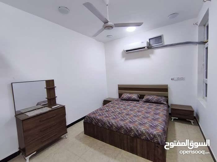 شقه مؤثثه للمسافرين والزوار والعوائل المحترمه ١٠٠ م طابق اول غرفتين وصاله ومطبخ جاهز وصحيات طاقه شمسيه بدون انقطاع سبالت انفيرتر مع انترنيت غزاليه حي العباسيه الهياكل سابقا شارع ٢٠ تجاري جنب أسواق أميره قرب سريع المطار ٢٠ دقيقه عن المطار كاظميه ١٠ دقائق منصور ٥ دقائق متوفر جميع الخدمات اسواق غذائية مطاعم مجمع طبي صيدليات واتساب *********** بدون دلاليه شهري مليون
اسبوع ٣٠٠
