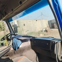 فالفو اف١٠ • سطحة ٧,٥×٢,٦م • كرين