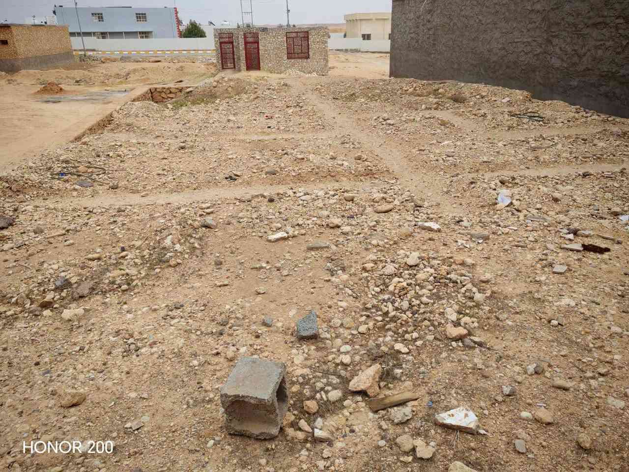 قطعة أرض للبيع.مساحة 250متر طابو اسمي بيه رباط وتجعيب في الشاعي قرب مدرسة الاستقلال السعر 13قفل شراي يتصل على هذا رقم *********** او يتواصل على خاص

نص مكتوب في الصور:
- HONOR 200