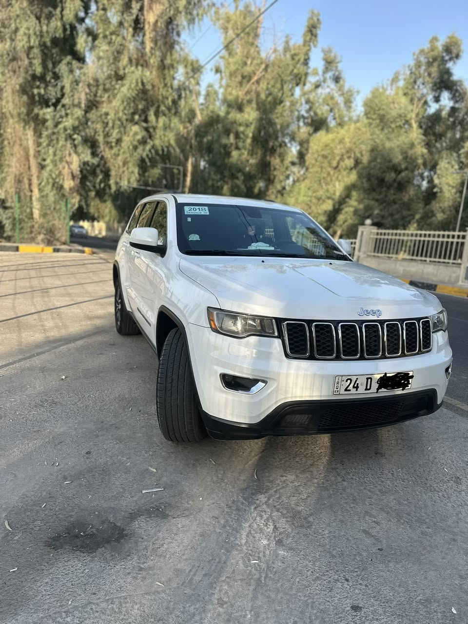 جيب كراند شيروكي امريكي ( لاريدو ) 2018 
كلين بدون ضرر
السعر 225 $ 
مكان السيارة موصل 
للتواصل اتصال أو واتساب /  ***********
