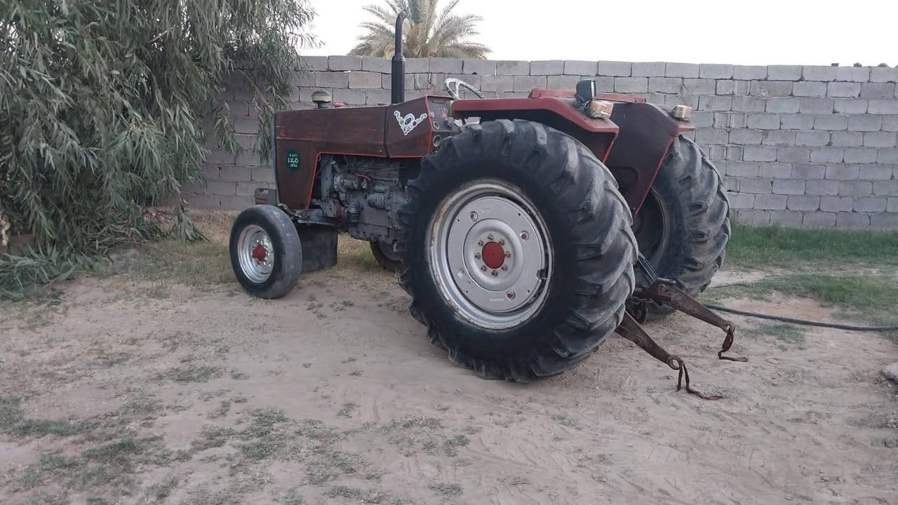 سلام عليكم مكينه فوركسن حجم 275 موديل 81 مكفوله كفاله عامه على وضع شركه
محرك كير اكسن هودرليك كله شرط 

كهربائيات كلها شقاله باور دنفص أبو نجمه تخم تاير مكينة جاهزة مجهزه وبلاديه مال جناي هاذا رقم هاتف وشراي يدلل. ***********
