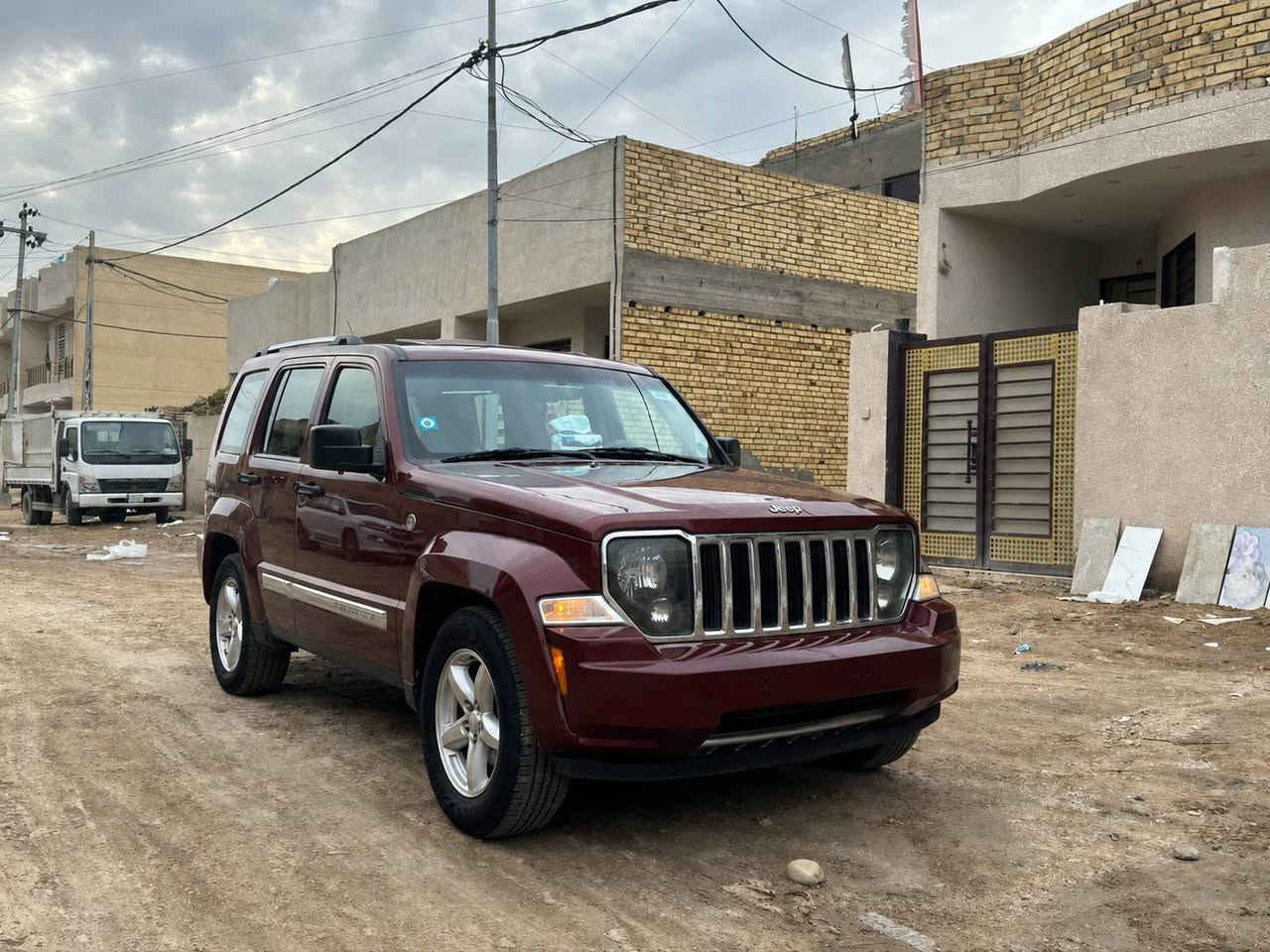 جيب لبرتي ٢٠٠٨ لمتد وارد أمريكي فور ويل تخم تاير جديد صدر امامي جديد سعر ٨٠ وبيهة مجال بسيط رقم ***********
