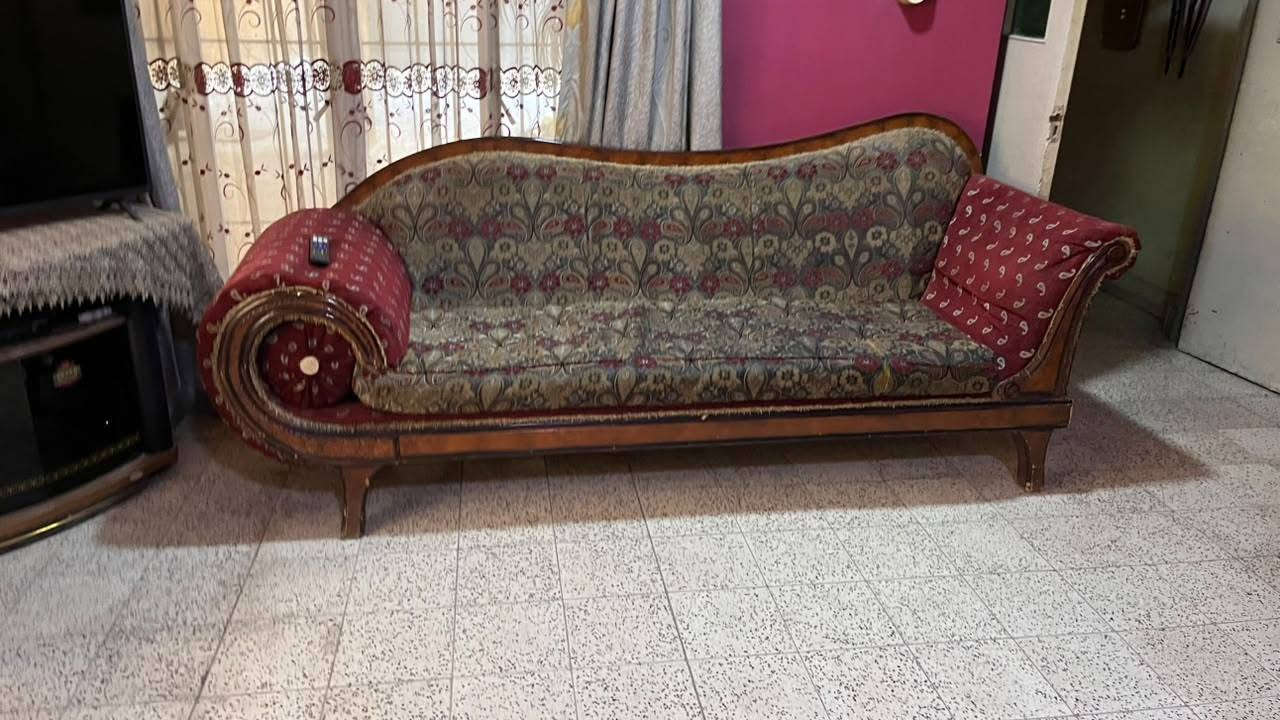 تخم وطبلات للبيع
للاستفسار *********** هذا رقم صاحب الغراض
اني مكلف بالنشر فقط

مكان بغداد العطيفية
