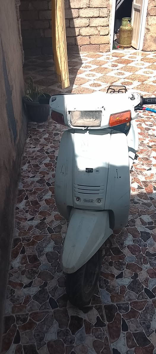 السلام عليكم ماطور يومها زنجيل شغال هندر واحد شرط مكاني موصل جانب اليمن 
السعر 125
***********
***********
