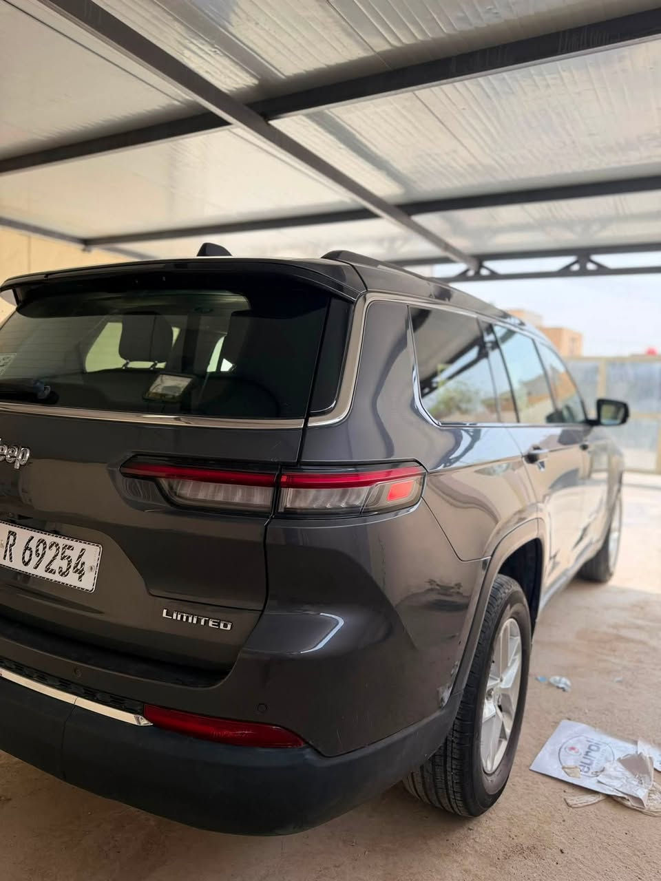 🚘🔥 للبيع جيب L موديل 2023 | 7 راكب – فول مواصفات 🔥🚘

✨ المواصفات والتجهيزات:
• 6 سلندر – سعة 3600
• بانوراما ممتدة على طول السيارة 🌟
• المكينة والكير مكفولات ✅
• تبريد 3 قطع ❄️
• بصمة تشغيل + بصمة أبواب 3
• تشغيل عن بُعد
• جنطة كهرباء
• هاند بريك كهربائي
• رادار أمامي
• حساسات خلفية
• مانع تصادم خلفي — يفعّل الفرامل تلقائياً عند الخطر
• 3 كاميرات: داخلية + أمامية + خلفية 📷

📌 ملاحظات السيارة:
• بيها قطعتين تبديل: بابين
• الدعامية مصلحة
• الحادثة مرفقة بالصور أمامكم، وكل التفاصيل واضحة.

💰 السعر: 235 وقابل للتفاوض البسيط

📍 العنوان: بغداد – حي أور
📞 للاستفسار: ***********

🔥 الفحص مفتوح أمام المشتري، والجاد يتفضل.
