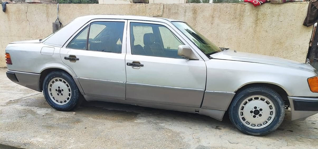 سلام عليكم مارسدس لبيع رقم بغداد دولي تحويل مباشر بيه مكينه 2500 مكينه وكير وحداديه جديد السعر 27 وبيه مجال بسيط حك الجيه العنوان كربلاء  مراوس حسب القناعه ***********
