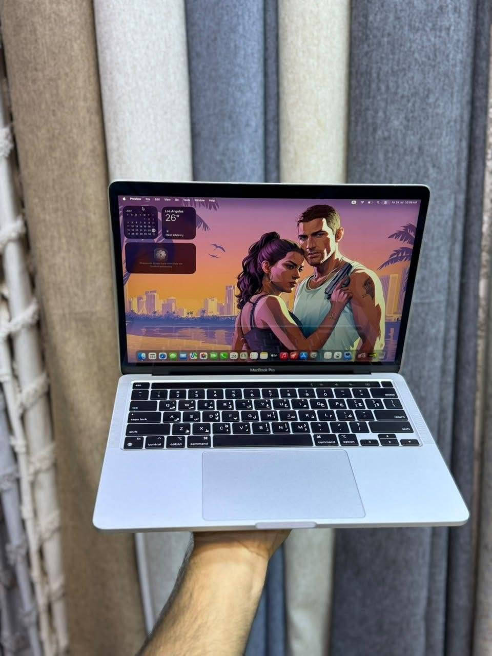 ماك بوك برو m1
رام 8g 
هارد ssd256 
13.3الحجم
السعر 850 الف 
مكاني بغداد البياع حي التراث 
رقمي ***********

