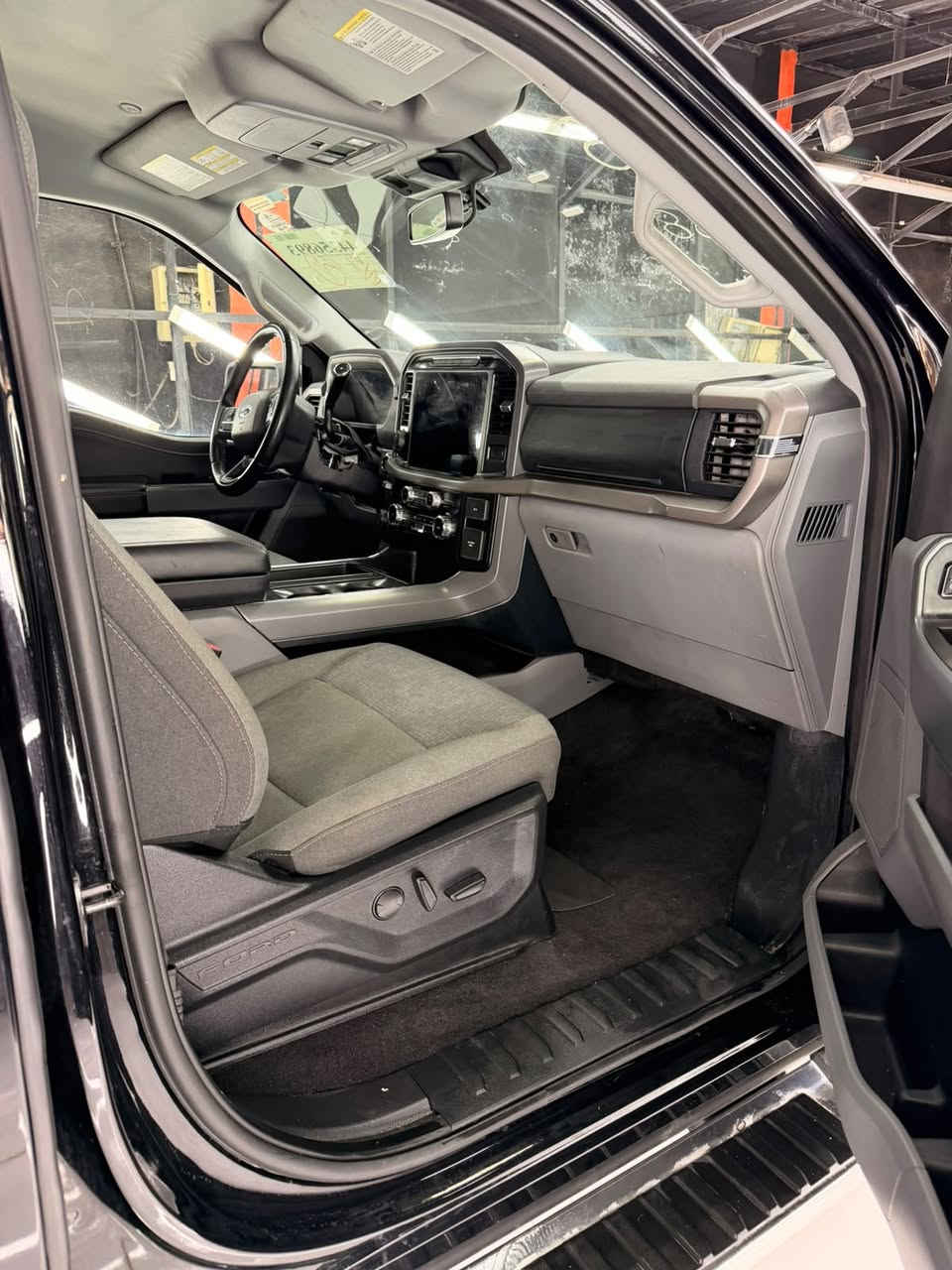من رخصة الادمن

Ford F150

محرك ٦ 

3.5T Hybrid

كامرات محيطيه 

حساسات ورادارات فتل

مواصفات XLT

دبل اكسل

مكانها دهوك

***********

***********
