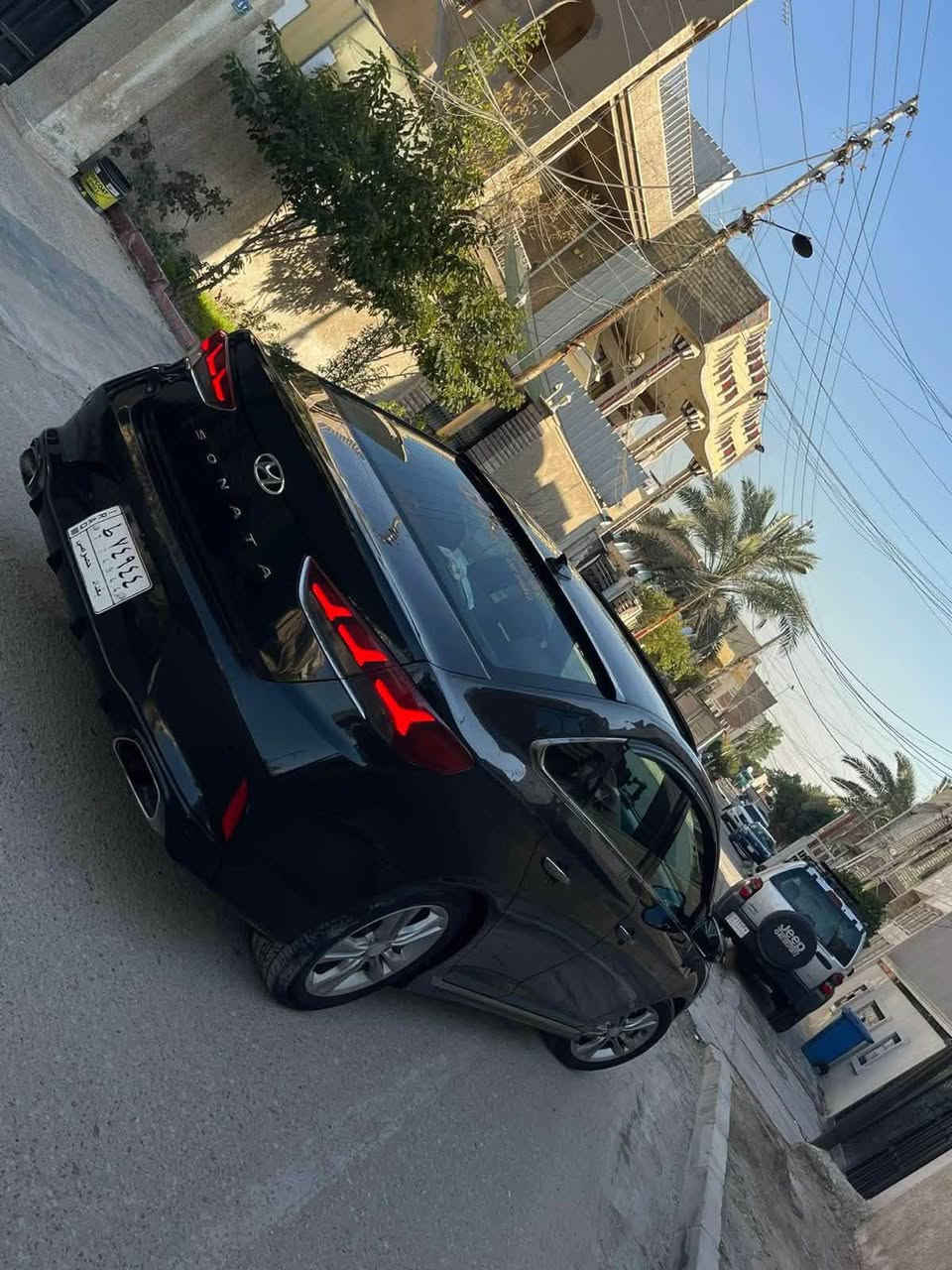 سلام عليكم سوناتا سبورت فول موصفات تحكمات جهتين شاشه جبيرة عدادات سبورت ستيرن حرف D وارد امريكي بيها جاملغات خلفيه ثنين وقبغ جنطه بدون دواخل وبدون ايرباك السياره نظيفه وكامله و مابيها اي نقص مكانها الدورة شارع ابو طياره للاستفسار  ***********

نص مكتوب في الصور:
- SULAYMANIYAH Iraq
- Ali Koge Baghdad