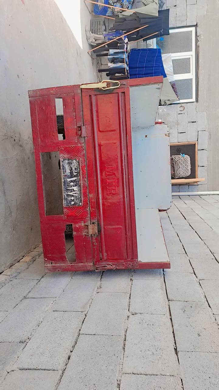 ستوته جاهزه عنوان بصره حمدان سعر مليون  وتلثميه ***********
