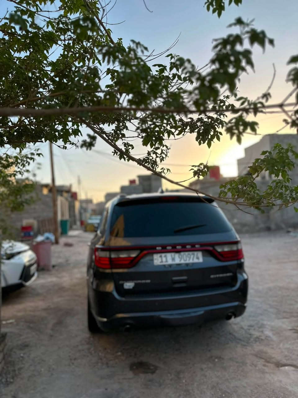 سلام عليكم سياره دورنكو ٢٠١٦ السياره محدثه ٢٠٢٣ السياره بسمي السياره الصراحه متعوب عليه مكينه حداديه كير كلها كفاله تخم ويل و تايرات وين ما يعجبك روح جيك السياره رقم شمالي هزه جديده السياره حادثها فقط بيد و الجاملغ مقسم فقط باقي السياره كفاله و السياره عليها دوشمه كامل يم حسين شماره مكاني بصره البهادريه 
تواصل وتساب ***********// ***********
السياره رايدها ب ٢٣٠ وبيها مجال حك الجيه
