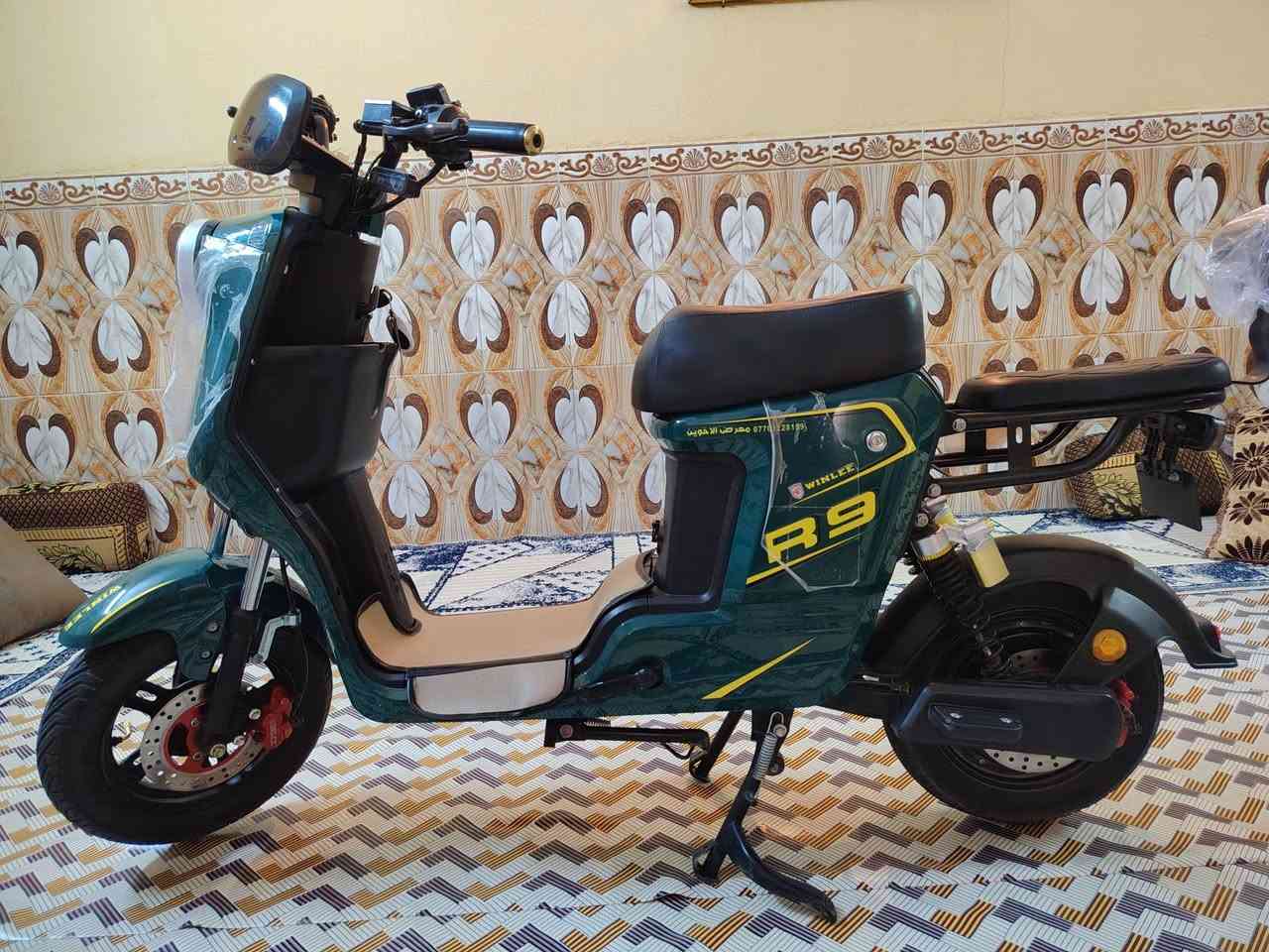 السلام عليكم دراجه للبيع R9 مديل 25نضيفه وحلواه كلشي شغال بيهه ما عداه بس المسجل ملغي 400 وبيهه مجال حك الجيه العنوان بصره الهارثه عمود 75 رقم الهاتف ***********
