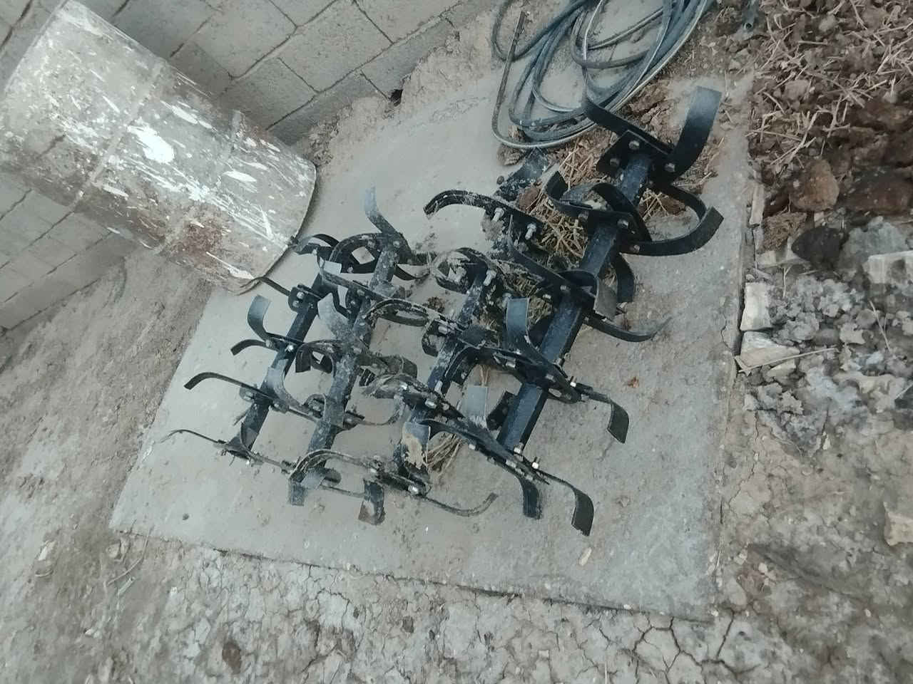 سلام عليكم كابوته رباعيه جديده مامستعمله سعرمليون وسبع ميه وخمسين عنواني صويره حفريه تاج الدين عليه السلام رقم الهاتف ***********
