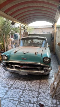 سياره شوفرليت موديل 1953 نضيفه السياره مصبوغه والمكينه مالته 5300 وكير...
