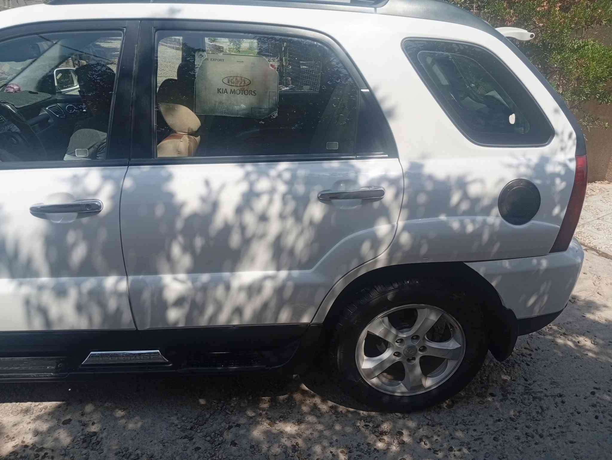 كية سبورتج موديل ٩ مكفولة كير ومحرك سونار موجود مكان سيارة صلاح الدين بلد محرك ٢٠٠٠ سيارة متصرف علية  *********** رقم بغداد بسمي
