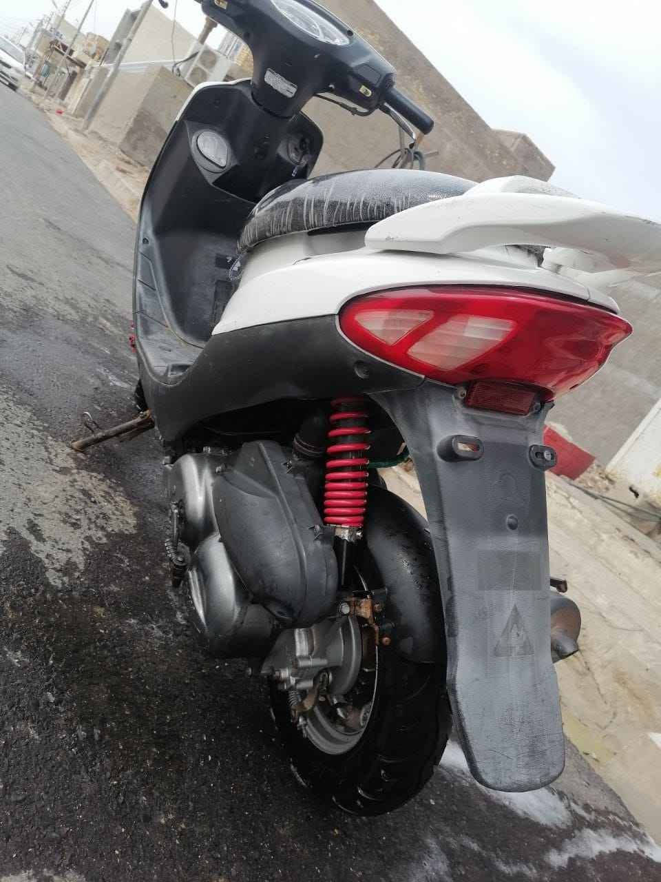 دراجه سيام sym للبيع 800 وبيها مجال 
نظيفه أخو الجديد  المكان ميسان العمارة منطقة الجمعيات 
الشراي يتصل على الرقم التالي*********** Singapore
