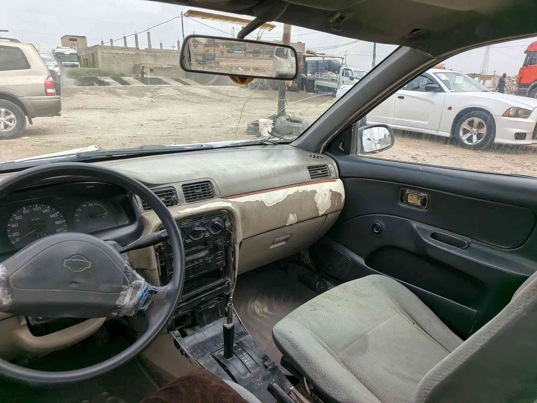 السلام عليكم 
نيسان سني ياباني ١٩٩٥
كير، ومحرك كورله ١٨٠٠ خير من الله 
رقم انبار مشروع وطني سنويه ل٢٧
باسمنه تحويل شوكت ما يعجبك 
كهربائيات كله شغاله جام ٤يصعد وينزل 
السياره عوزه سكنات  فقط 
ترايك للبصره 
السعر ٣مليون وبيه مجال سعر دراجه دايون 
ناصريه قلعه سكر 
***********
***********
