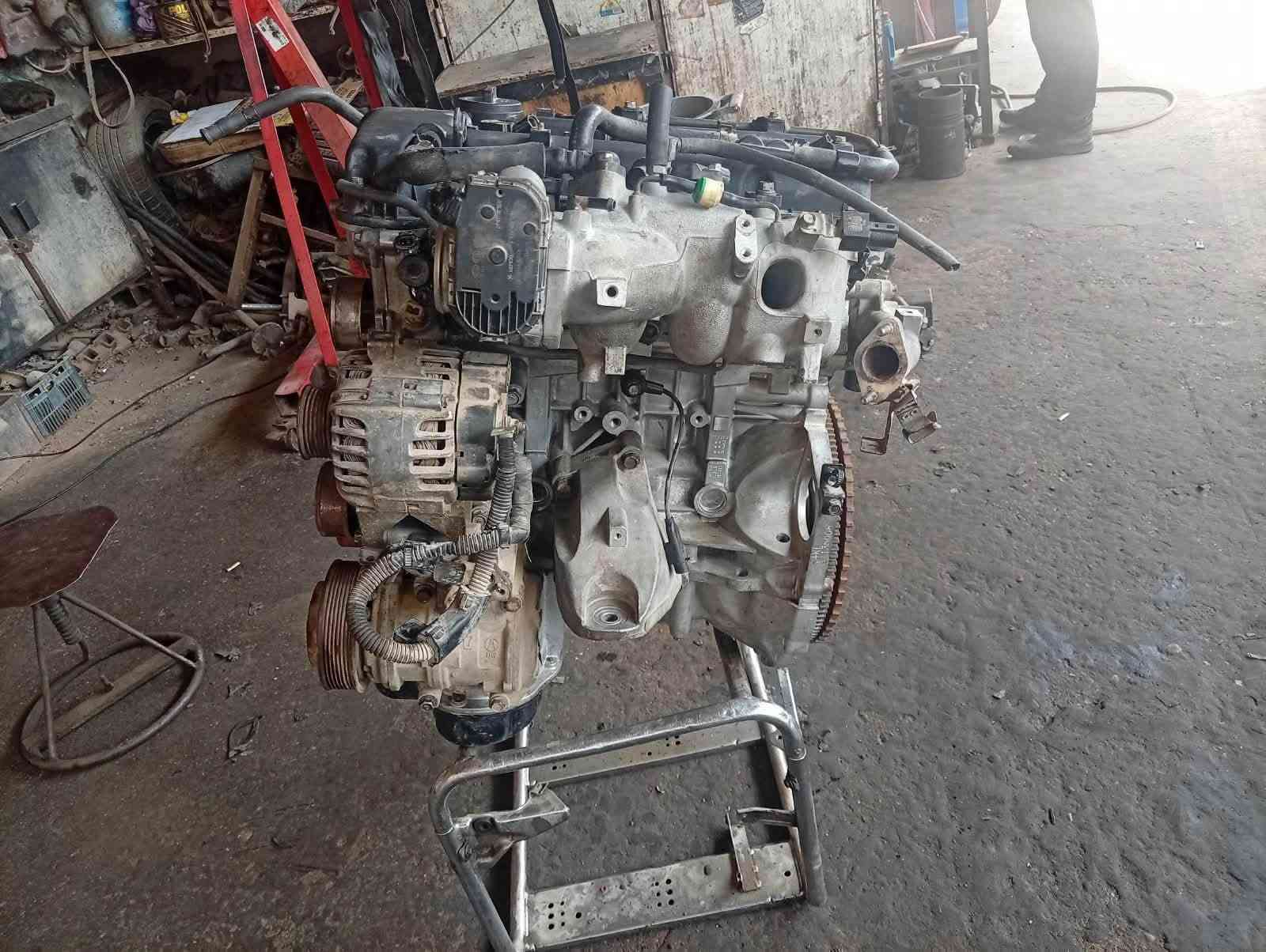 جنيسس كوبيه • 2.0T • ضمان ١٠ أيام