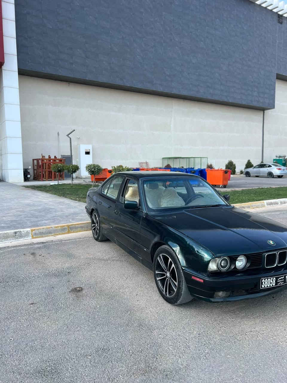 ماشەڵا لە ماڵی هەموو لایەک 
Bmw 520 تۆماتیک 
نمونەی جوانی پاکی 
تا بڵێی بەقوەتە
سڵایت ٢ جام کارەبا  
گێڕو مەکینەی بێ کێشەیە 
ئاڕم پلاسیک سلێمانی ئاڕم و دارو بەرد بەشەرت 
تۆزێک مەسرەفی هەیە 
شوێن ڕانیە تەلە فۆن کەن لە خمزمەت دامە 
***********
***********
