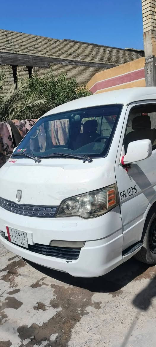 ‏جنبي موديل 14 السيارة مكفولة من الصبغ و الضربة
‏بيها باردات قليل و رقم واسط و السنوية بعد شهر تنتهي 

‏السعر 75 و بيها مجال  و مكينة و كير و اكسن مكفولات 

‏سيارة حلوة و ما بيها صبغ *********** العنوان بغداد قرية السعادة
