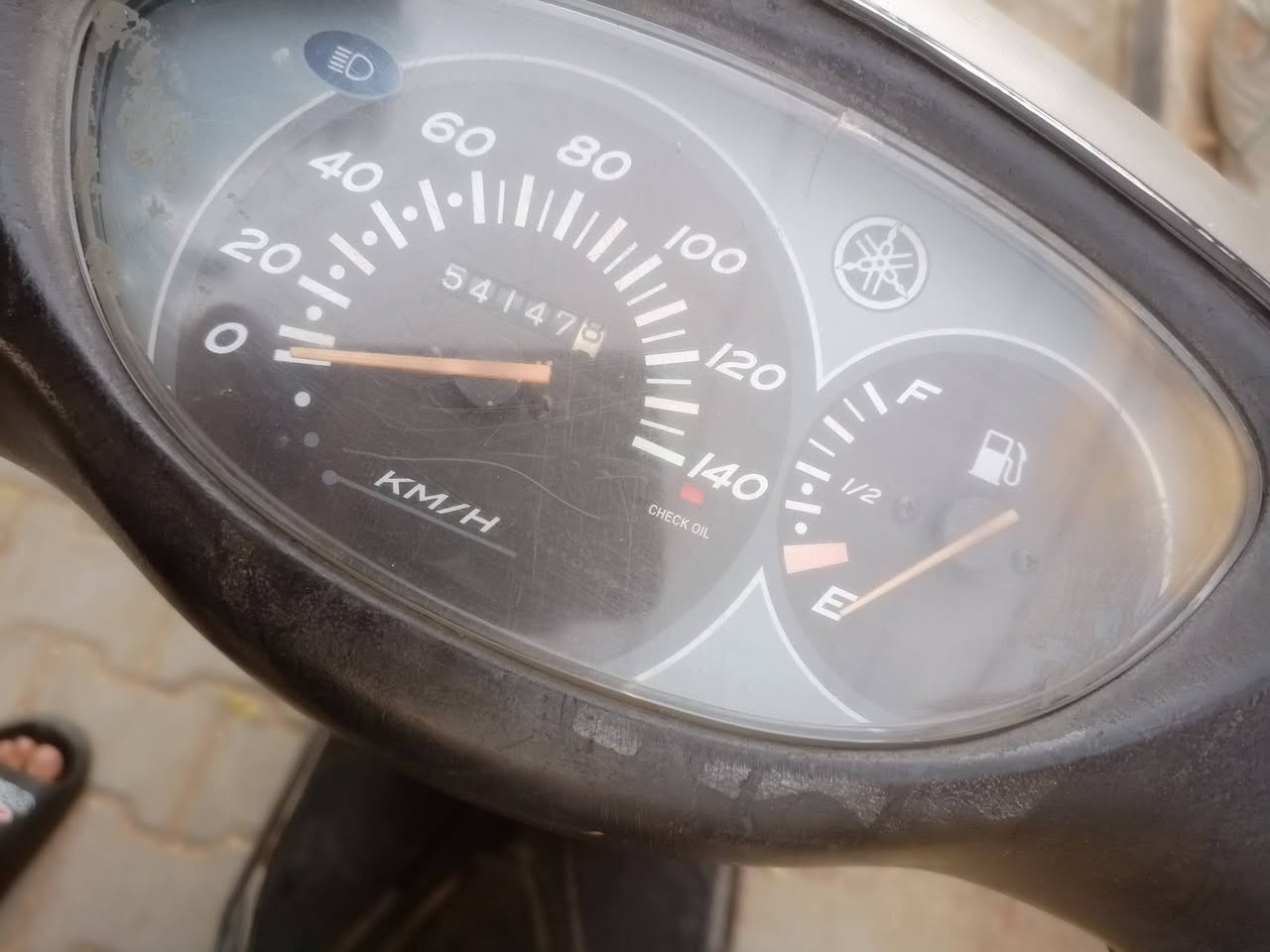 عندي بريز للبيع بلادي ما مفتوحه كله بلادي أوراق مالته اصليه موجود اريده 550 وبيه مجال بسيط للشراي مكاني بغداد ساحه عدن هذه رقمي *********** فقط اتصال
