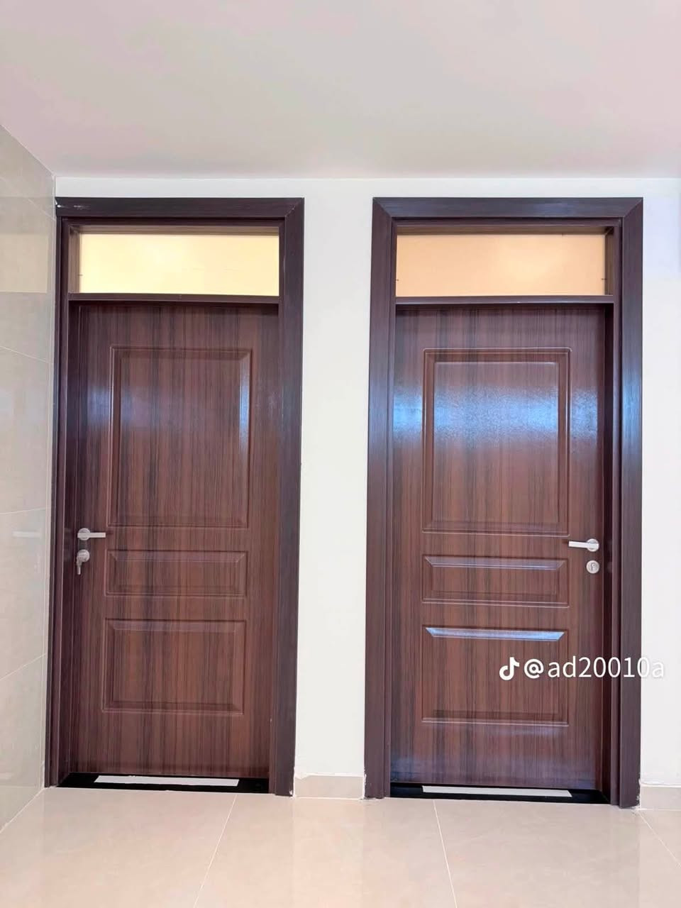 "من الرسم الهندسي إلى التركيب النهائي ، نحن رفقاؤك في رحلة بناء منزل أحلامك بتصاميم خشبية تُنفذ خصيصاً لك"
🏠لا تتقيد بالجاهز! نحن نمنحك حرية اختيار نوع الخشب🚪، اللون، والنقوش🎨 ، بابك في معرض الضمان يُصنع خصيصاً ليعكس شخصيتك• 
يوجد لدينا تركي + مصري / دمياط 
📍 تفضلوا بزيارة معرضنا : ديالى_بعقوبة_المفرك 
 للاستفسار أو الطلب، يسعدنا تواصلكم عبر الخاص أو الاتصال على: 
☎️ ***********
وتساب ***********
