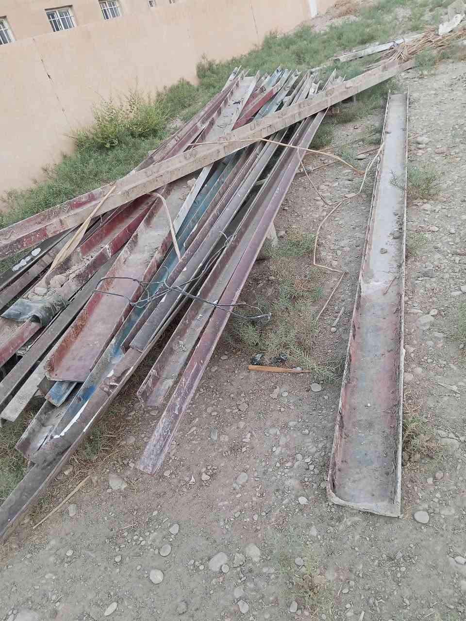 جسور عدد 8 طول 6متر مد عدد30تواصل هاذه الرقم ***********

