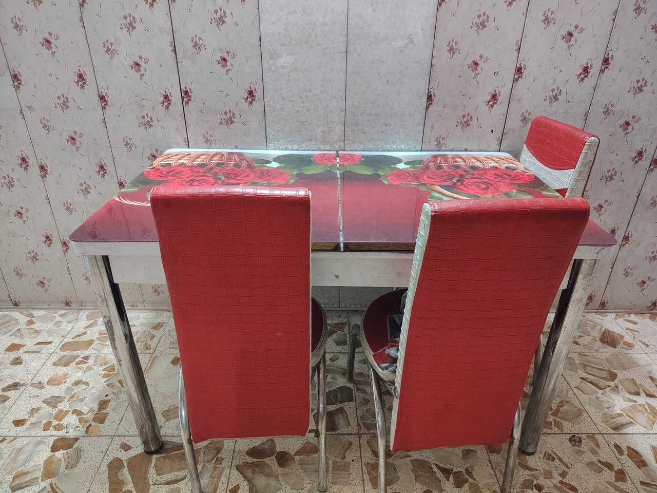 السلام عليكم..
غراض منزل للبيع كلشي شغال ونظيف،
 المكان بغداد_ حي البتول
موبايل ***********
