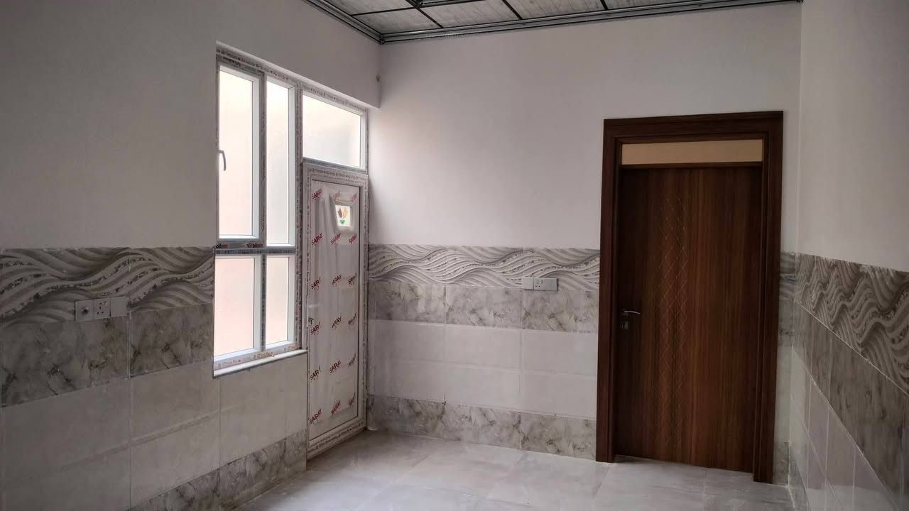 🏡🔥 #_داران_للبيع_في_يارمجة_الشرقية_الثانية 🔥🏡
💥 فرصة مميزة للسكن والاستقرار
 💥بسعر مناسب وموقع مميز
📍 الموقع: يارمجة الشرقية الثانية 💰 السعر: 78 مليون دينار فقط لكل دار
✅ شارع مبلط ✅ ماء وكهرباء متوفرة ✅ قريب من المدارس ✅ قريب من شارع كركوك الرئيسي ✅ قريب من الأسواق والخدمات
🏠 مواصفات الدار: 🔹 المساحة: 100 متر مربع 🔹 الواجهة: 5 متر 🔹 العمق: 20 متر 🔹 اتجاه شروق الشمس 🌞 🔹 طابق واحد
✨ تشطيبات جميلة: ✔️ أرضيات بورسلين ✔️ سيراميك نصف جدار ✔️ سقوف ثانوية ✔️ واجهة حلان
🛋️ يتكون من: ▪️ استقبال ▪️ غرفة نوم ▪️ هول ▪️ مطبخ ▪️ صحيات داخلية ▪️ صحيات خارجية
📄 المكاتبة مع الشرعي ⚠️ شرط التحويل
📞 للاستفسار:
🏢 مكتب التقوى للعقار 📍موقع المكتب_شارع كركوك الرئيسي مقابل جامع البيت العتيق
☎️ *********** 
☎️ ***********
📱 فايبر & واتساب
🌹 تابعوا صفحة مكتب التقوى للعقار ليصلكم كل جديد من العروض العقارية المميزة.
