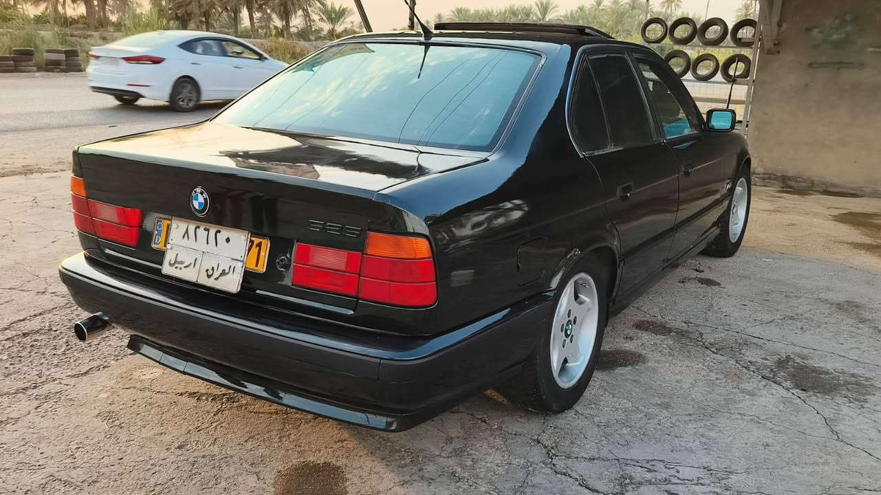 525 مسكر عدل اصل 20
موديل 1991

كير محرك كفاله 

اكسل رون ناصب شلعه ومعدل تخبل 

تبريد شغال ثلج قطعتين 

سلايت شغال 

تخم لايت وبكلايت اصلي 

تخم تاير جديد 

صدر امامي جديد 

دوشمه جديده مخمل 

صبغ فرن جديد درجه اولى موتلزك

كهربائيات كله شغاله 

السياره متعوب عليه شباب 

السعر 48 بي مجال بسيط 

*********** مكان بابل

