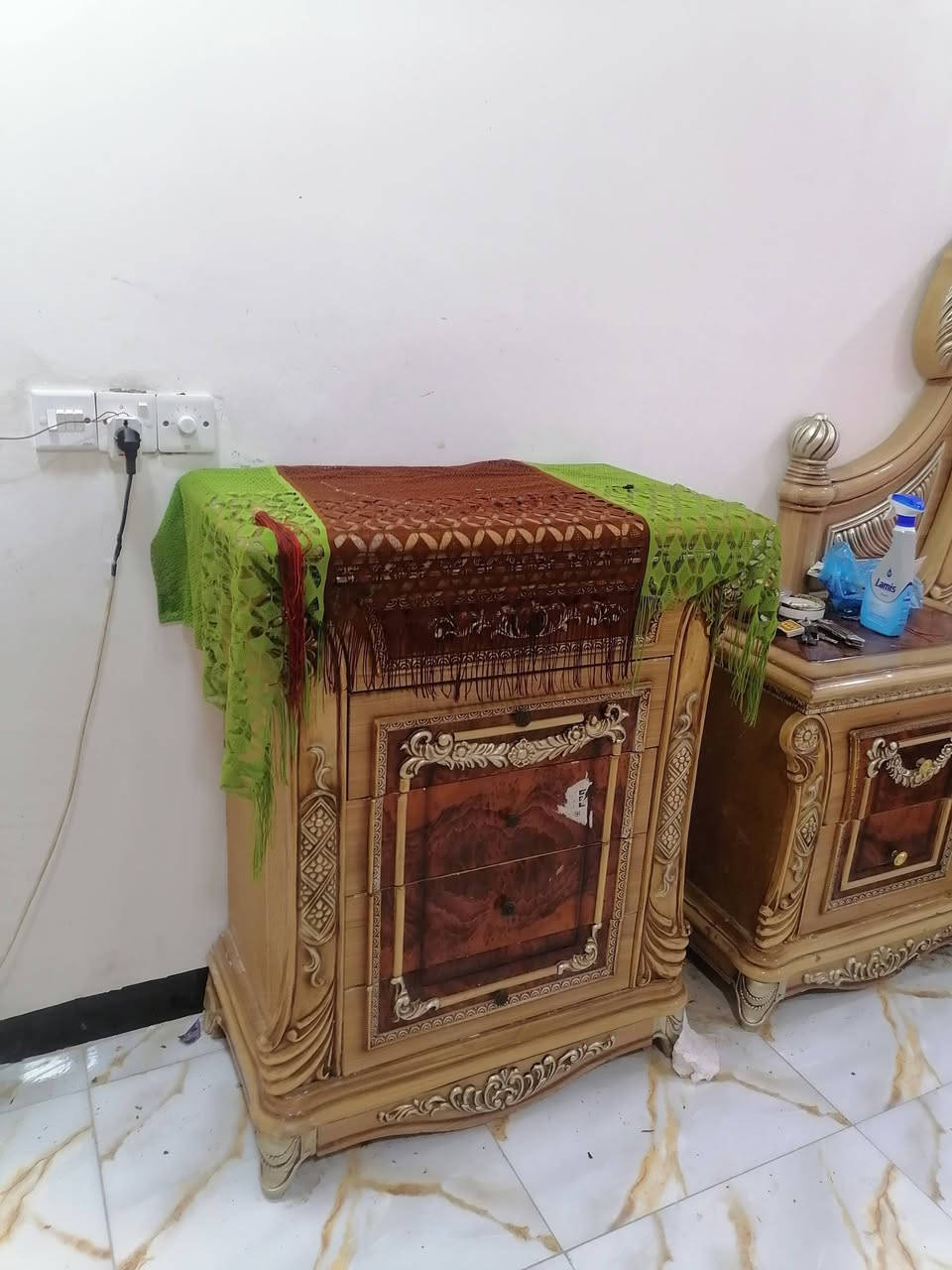 غرفه للبيع سعر 250 وسعر دوشك 60الصلي مكاني بوبيات شراي يتصل او يراسني وتساب ماسنجر ماعندي***********
