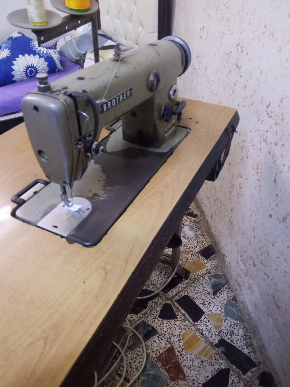 السلام عليكم مكينة براذر يابانية للبيع اصلية كلشي بيهة مبدل وجديد خياطها خشن هذا رقمي  ***********
