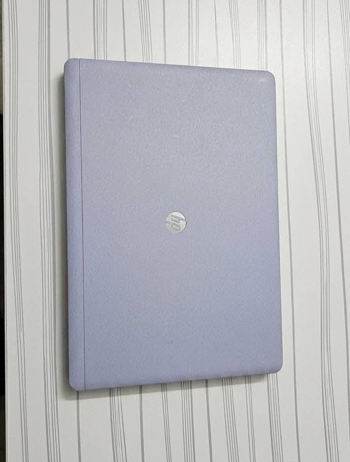 السعر  130 قفله مال مستعجل 
لابتوب hp 
كور اي 5 
الجيل الثالث 
الرام 8
الهارد 500 
حجم الشاشة 15

شحن يدوم ساعتين و اكثر 

ملحقات الجهاز شاحنة اصلية مع جنطة هديه 
***********
