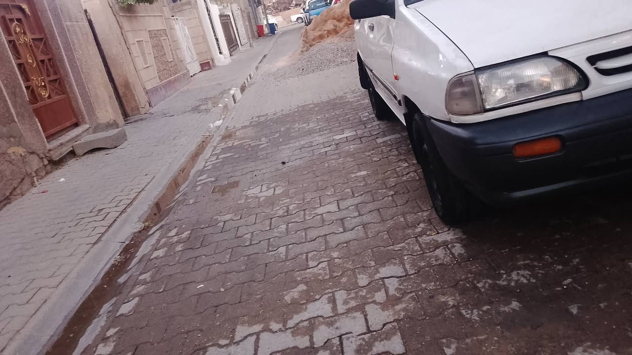 السلام عليكم
٣١ وبيها مجال
سايبا٢٠٠٩ خصوصي لون أبيض كير محرك تبريد شواصي بيها صبغ باب السائق فقط باسمي مكاني الشعب حي سومر ***********
