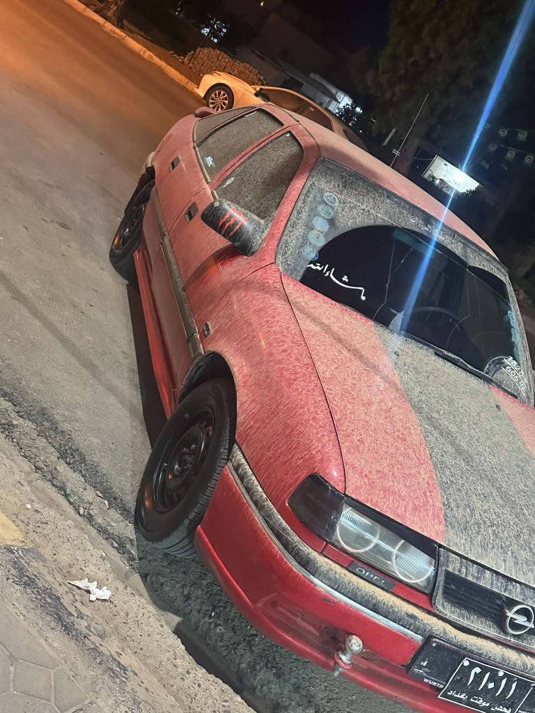فيكترا • ١٩٩٣ • مكينة ٢.٠