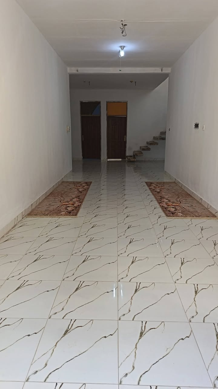 الكوت / حي الحكيم /نزلت أفران الهادي
دار للبيع مساحة( ٢٥٠ م) + محل
تفاصيل الدار
*استقبال
*مطبخ
*صالتين داخلية + خارجيه
*غرفتين نوم
*صحيات
*بناء بلوك
مرقم من قبل البلدية
للاستفسار الاتصال على
***********
***********
