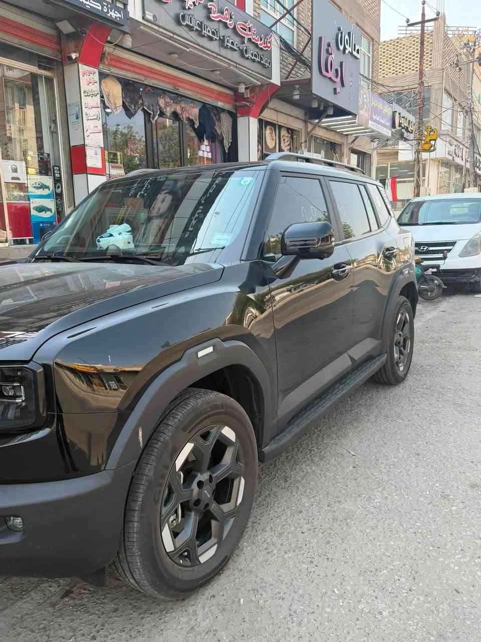 🚙 جيتور T1 Comfort موديل 2026
⚙️ المواصفات:
✅ محرك 2.0 لتر تيربو (4 سلندر)
✅ قوة 254 حصان
✅ ناقل حركة أوتوماتيك 8 سرعات (8AT)
✅ عزم دوران 390 نيوتن.متر
✅ سعة خزان الوقود 70 لتر
✅ تسارع 0 - 100 كم/س خلال 8.6 ثانية
✅ سرعة قصوى 180 كم/س
✅ 5 مقاعد رحبة ومريحة
✅ شاشة وسطية 12.8 إنش
✅ شاشة عدادات رقمية
✅ دعم Apple CarPlay وAndroid Auto
✅ شاحن لاسلكي للهواتف
✅ كاميرات محيطية 360°
✅ حساسات خلفية
✅ مقاعد جلد مع تحكم كهربائي للمقاعد الأمامية
✅ تشغيل بالبصمة ودخول ذكي
✅ مثبت سرعة
✅ أنظمة أمان متعددة

السياره ماشيه 3500كم
السعر 34مليون 
للأستفسار 
***********
***********
العنوان النجف الاشرف رقم بغداد بأسمي
