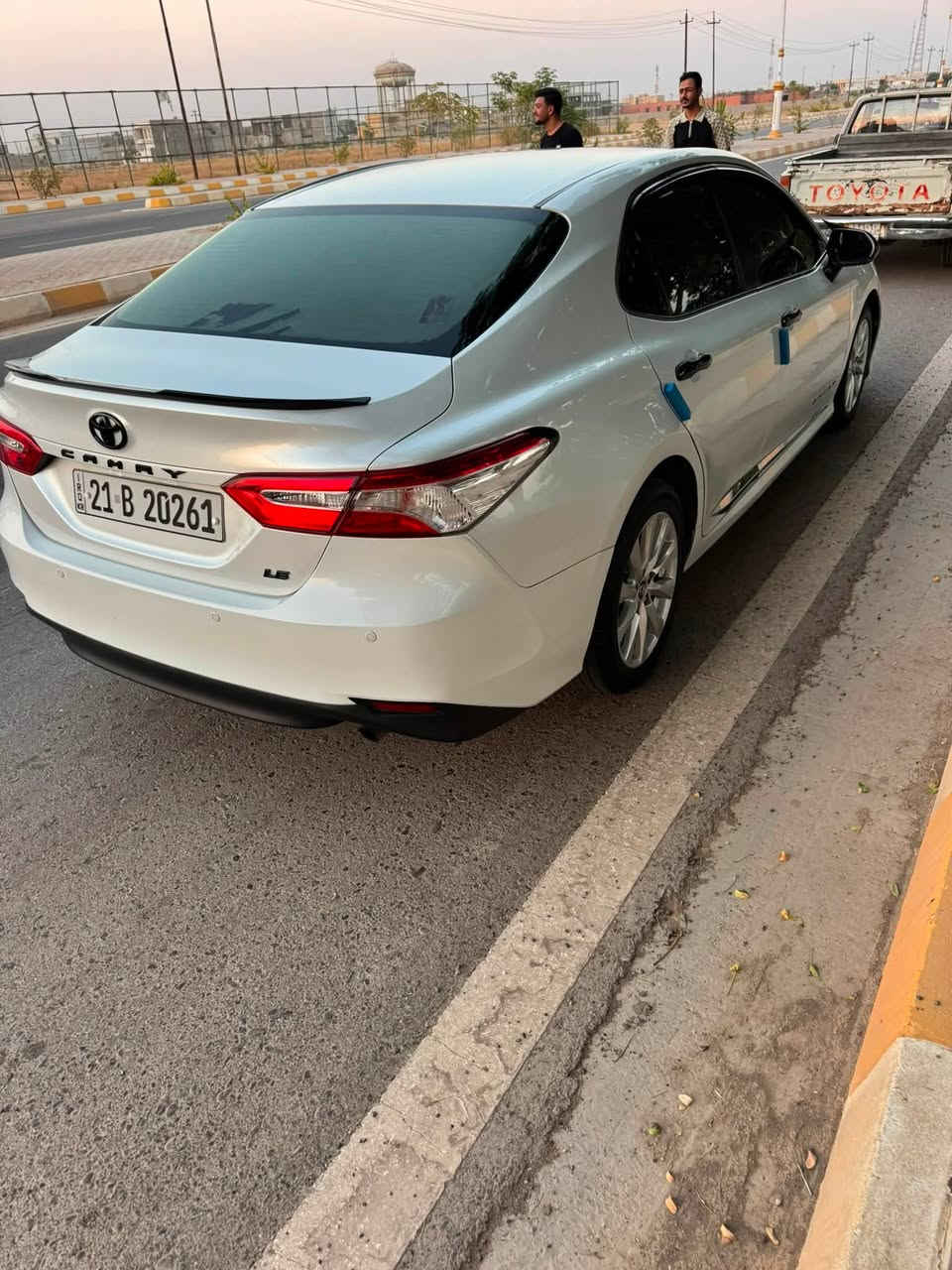 السلام عليكم
كامري خليجي 2018 LE مكفوله ما عنده شخط بل جاملغ الخلفي مرشوش فقط الشخط مواصفات LE معروف  تبريد ثلج تحكم ستيرن أشاير بل مري سايد بريك دكمه محرك ٢٥٠٠ ماشيه ٩٤ السعر 190  
***********
