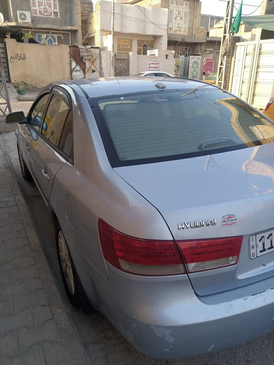 للبيع بدون مراوس ،،،، سوناتا امريكي حادثها جاملغ امامي بدون دواخل وبيها صبغ اثر جراد رقم بغداد انكليزي باسمي سيارة جاهزه من تبريد وحداديه وتايرات وباتري وتراي وين ميعجبك مكاني كوت المركز السعر 85 للاستفسار *********** واتساب مكاني كوت المركز ،،،،،
