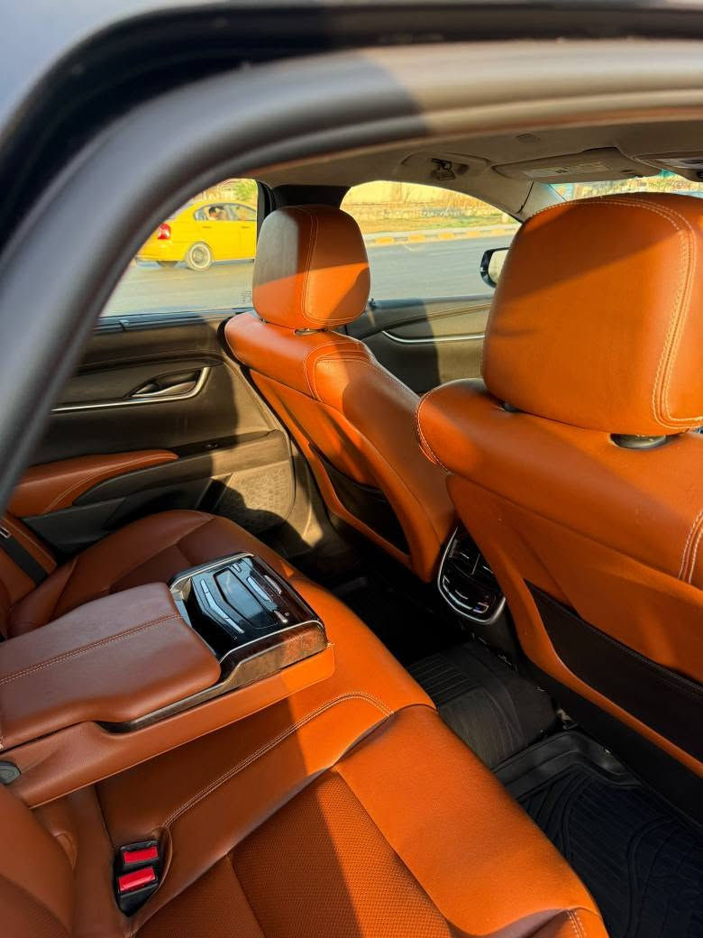 السلام عليكم شلونهم الغوالي 
كديلاك
  مديل 2018 xts
سياره فول مواصفات ما عده البانوراما 
سياره باسمي تحويل ثاني يوم
مواصفات خير من الله دواخل جديده 
محرك v6
 حادثه جاملغ وبنيد وسياره جاهزه ماعايزه برغي
مكينه 
كير 
شواصي 
لغود 
تبريد كفالهههه
مكاني النجف الاشرف رايدها ب 145 وبيها مجال لطيبين وماقصر وياه نشالله وتدلل 
رقم ***********
بيع او مراوس خابرني وتدلل ورقم بيه واتساب 
مامتواجد هنا النجف, العراق

